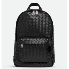 Bottega Veneta Small Backpack In Black Intrecciato Calfskin